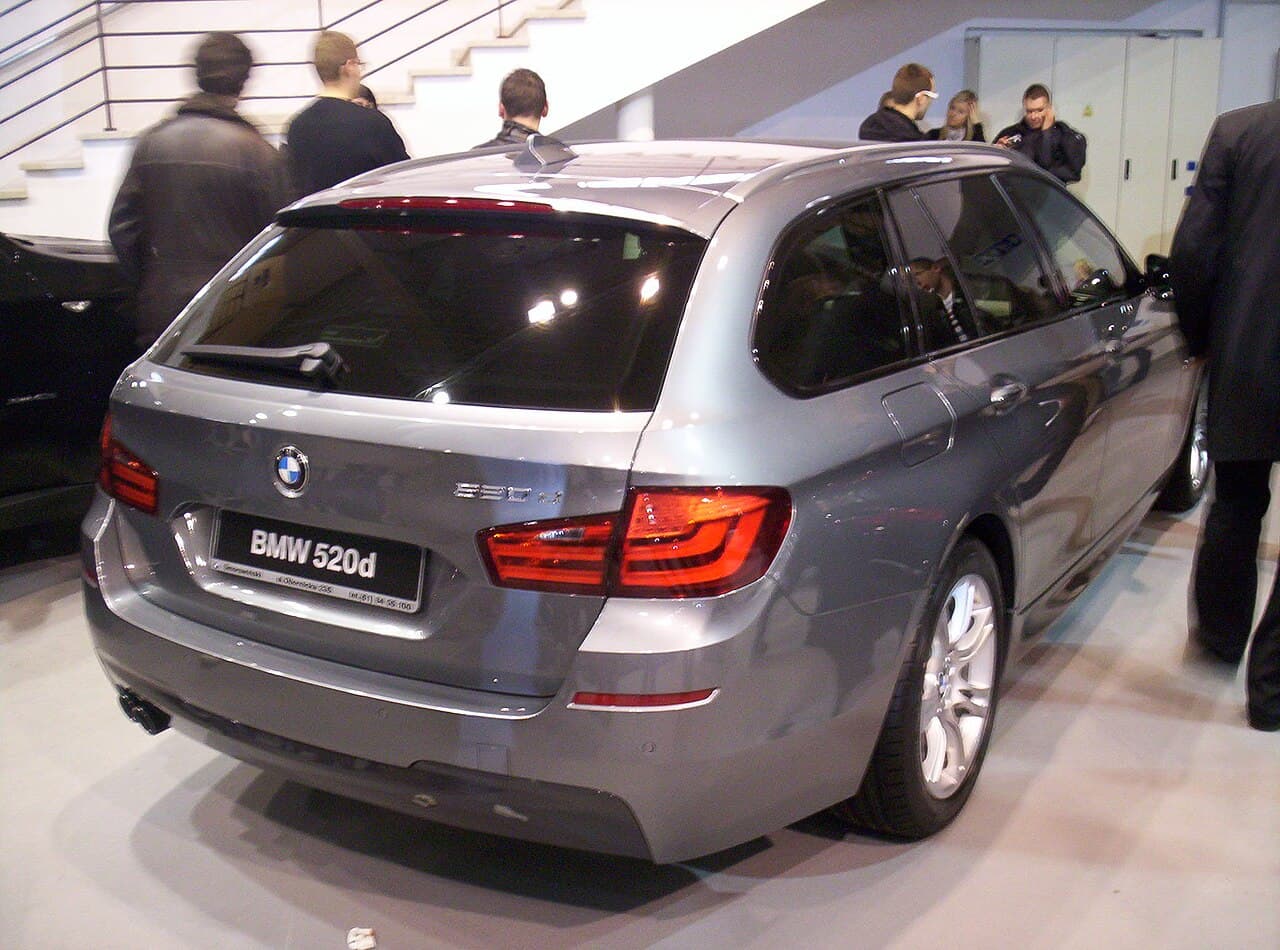 BMW Seria 5 528i - zdjęcie 1 z 1