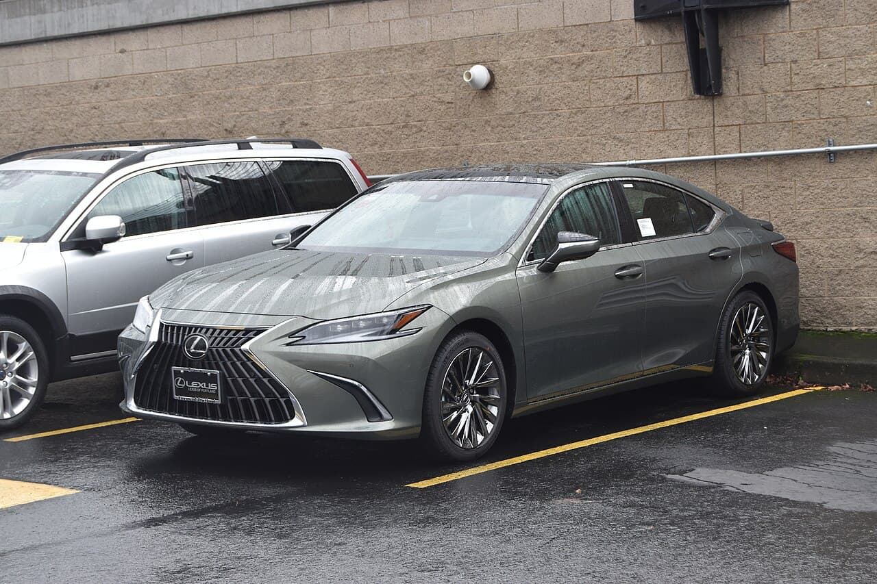 Lexus ES 300h - zdjęcie 1 z 1