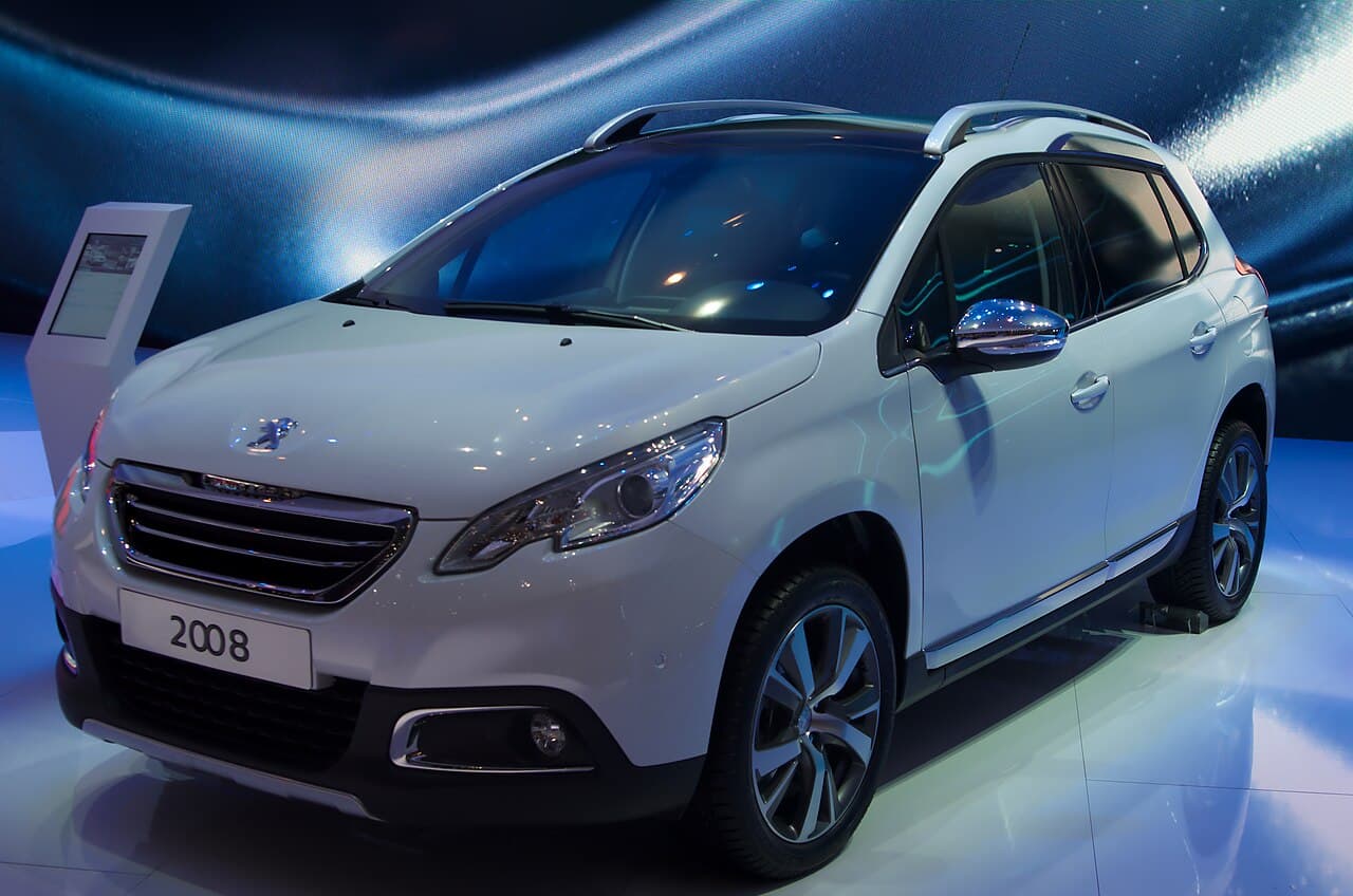 Peugeot 2008 1.2 PureTech - zdjęcie 1 z 2