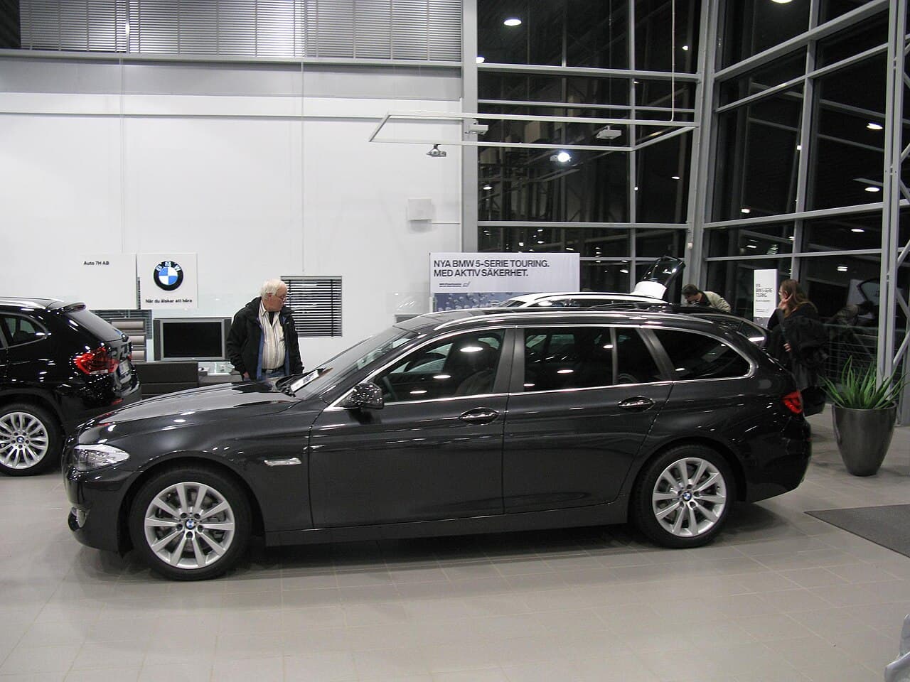 BMW Seria 5 530d xDrive 258