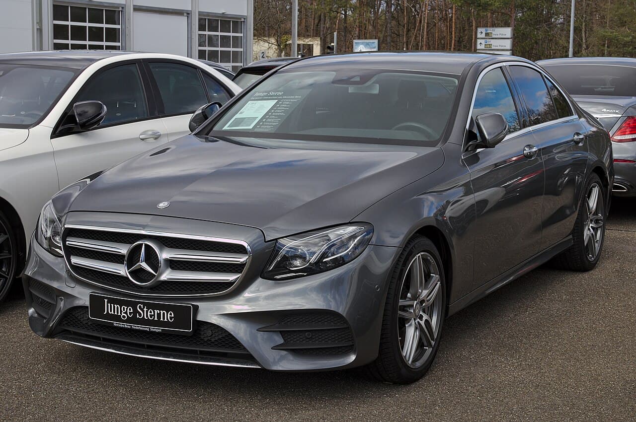 Mercedes-Benz Klasa E E 200