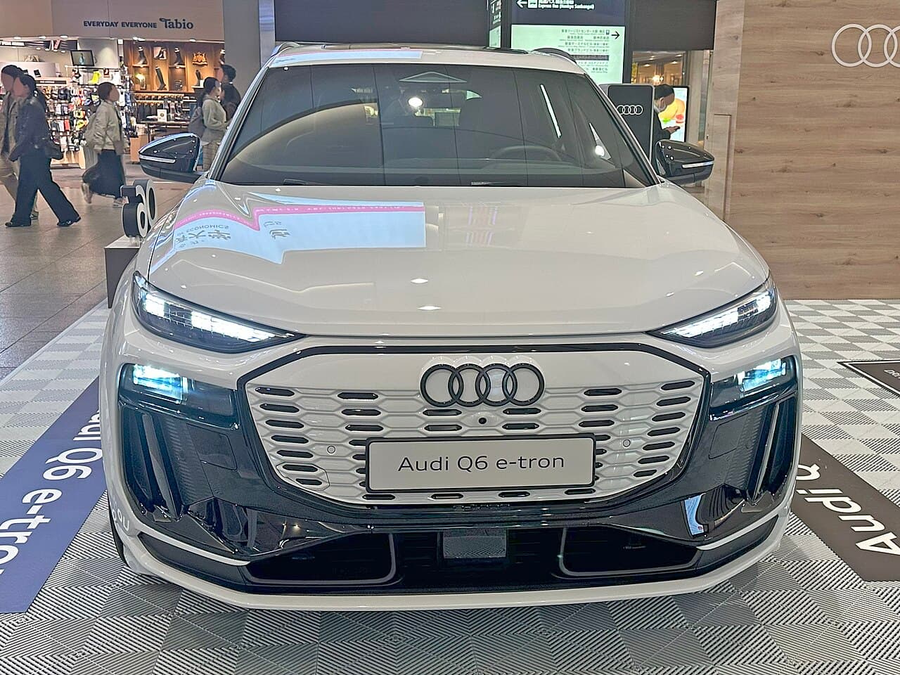 Audi Q6 e-tron quattro 100 kWh