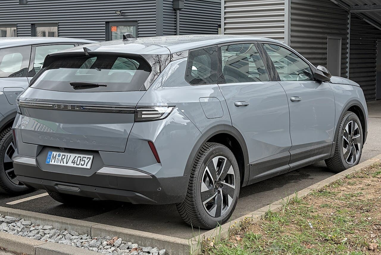 Opel Grandland 1.2 Hybrid 48V