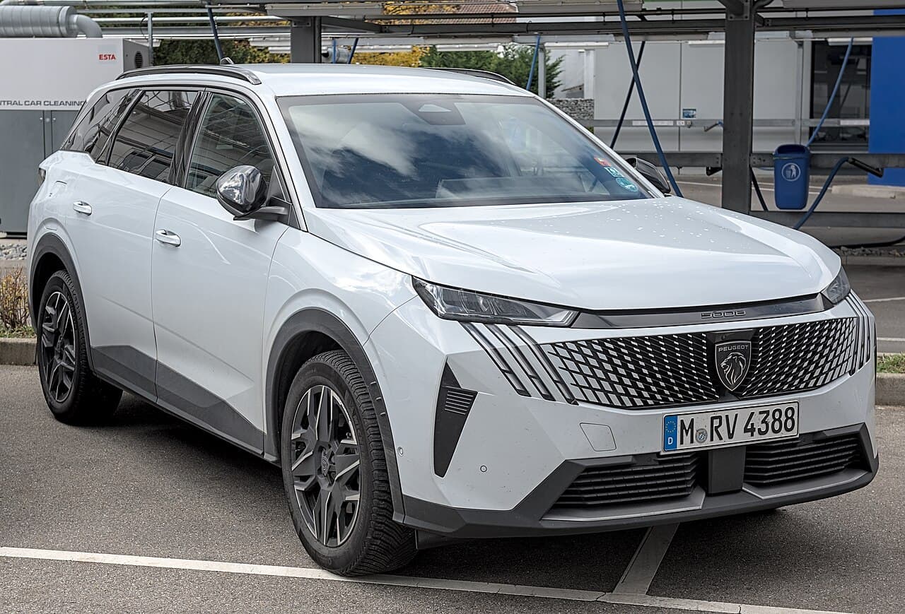 Peugeot 5008 1.2 Hybrid 48V