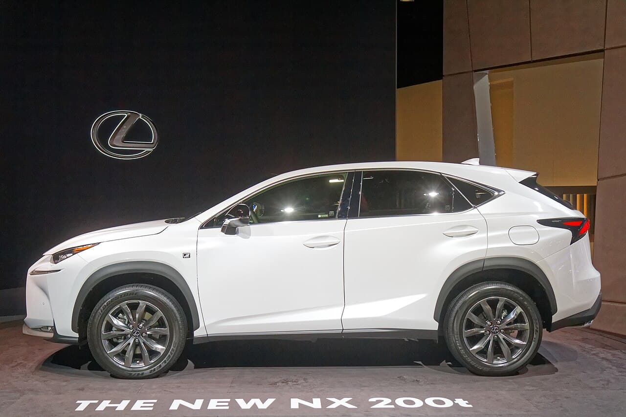 Lexus NX 300h