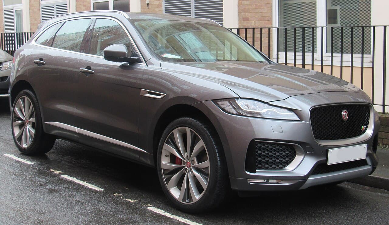 Jaguar F-Pace P400e AWD